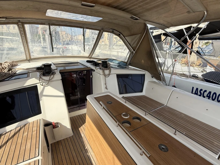 YachtCharter in Procida - Dufour Dufour 430 Grand Large auf SamBoat