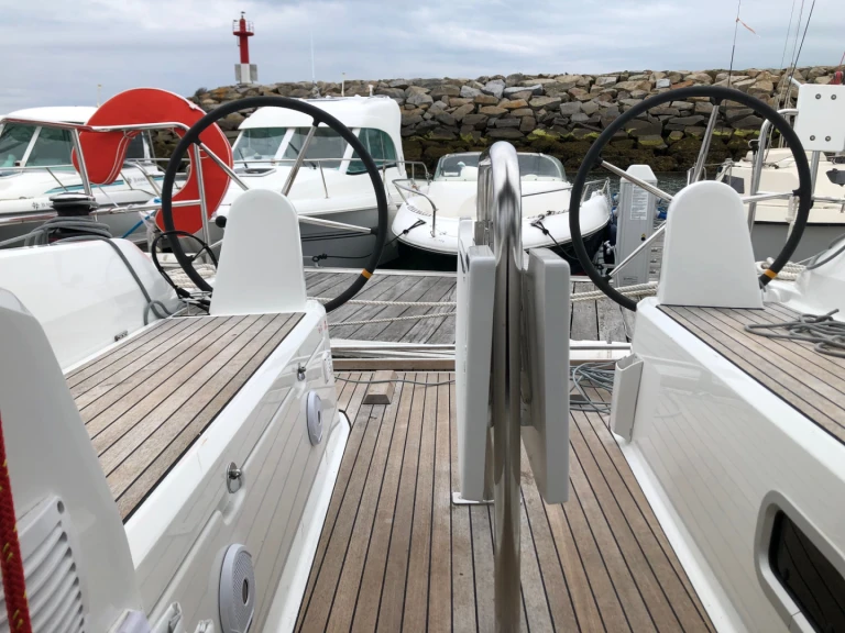 Segelboot mieten in Port de Trébeurden - Bénéteau Oceanis 30.1