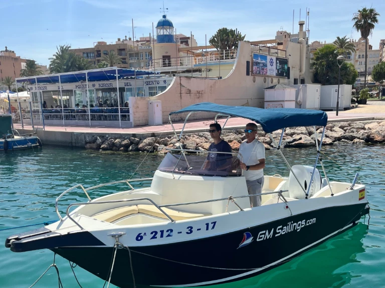 Vermietung Motorboot Shiren mit Führerschein