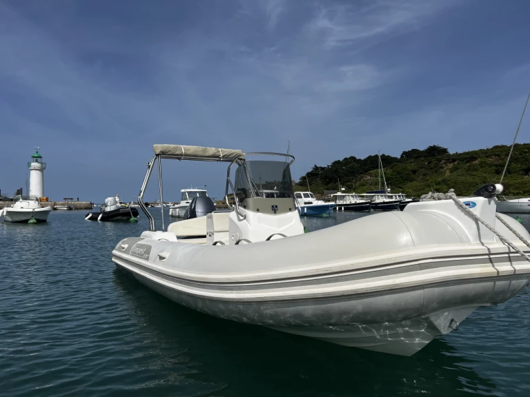 Bootsverleih Capelli Tempest 570 Sauzon Samboat