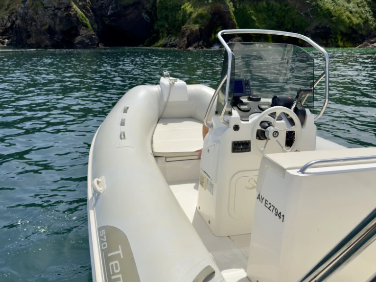 Schlauchboot mieten in Sauzon zum besten Preis