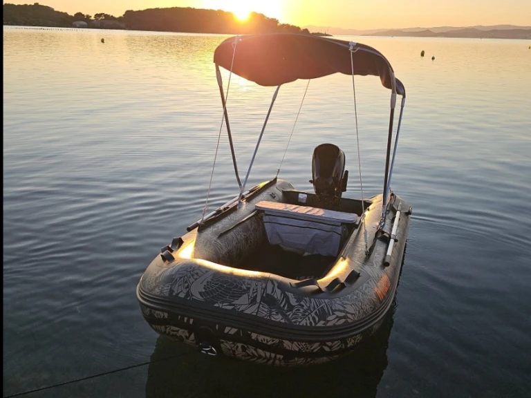 Schlauchboot mieten in Le Brusc zum besten Preis