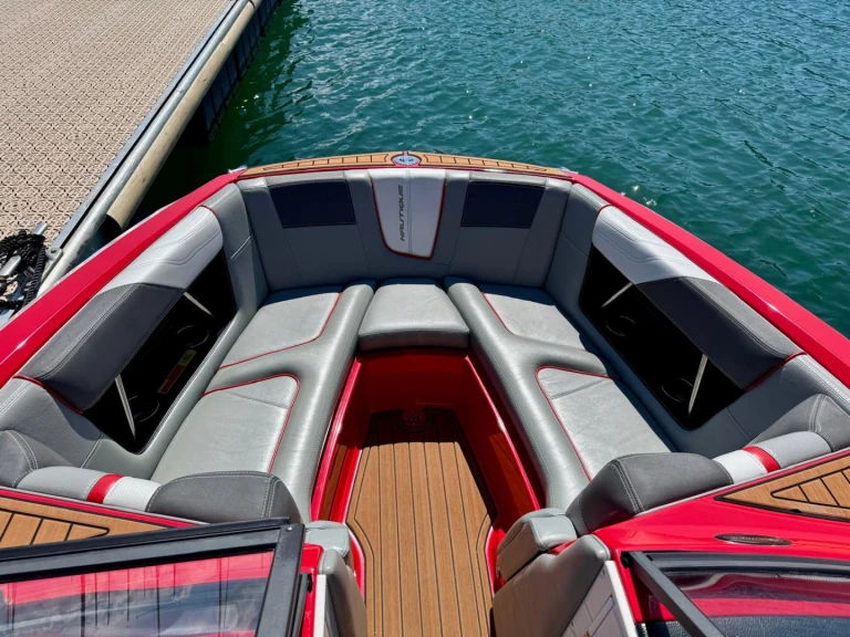 Ein Nautique Correct Craft g21 mieten in Aix-les-Bains