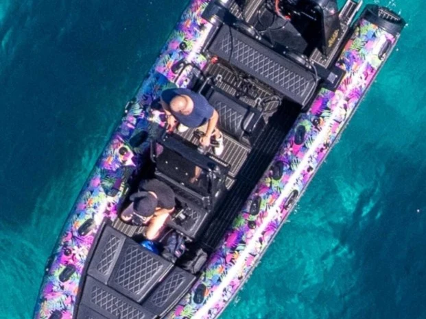 Boot mieten Le Brusc günstig OCEAN SKULL AL650