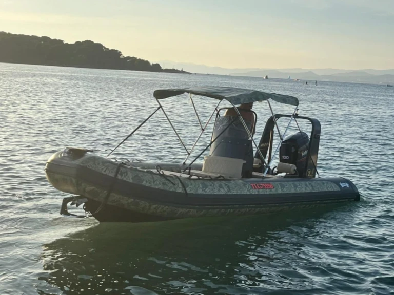Océan Skull oceanskull AL550 mieten Le Brusc
