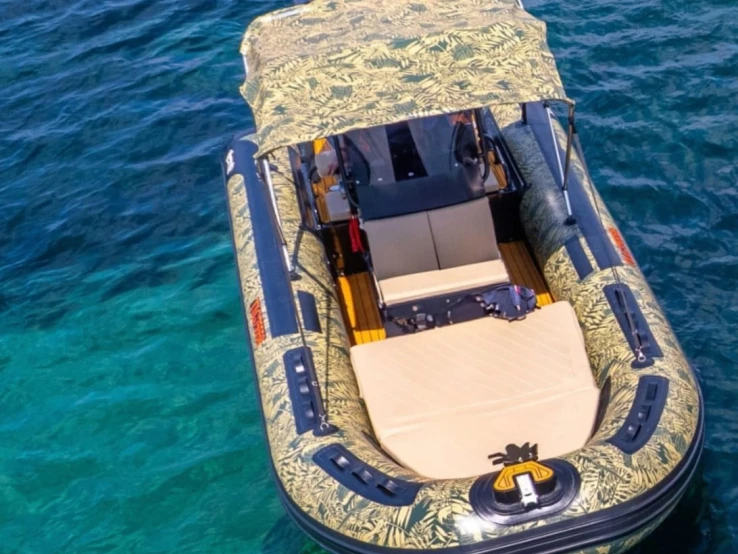 Schlauchboot mieten in Le Brusc zum besten Preis