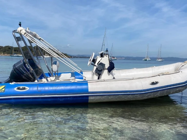 Bootsverleih Zodiac Medline 500 Neo Le Brusc Samboat