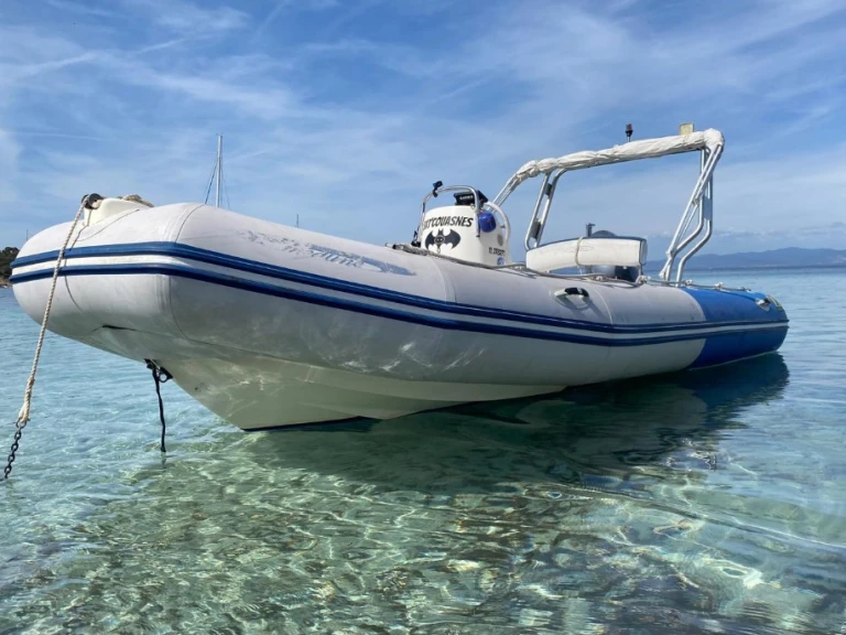 Schlauchboot mieten in Le Brusc zum besten Preis