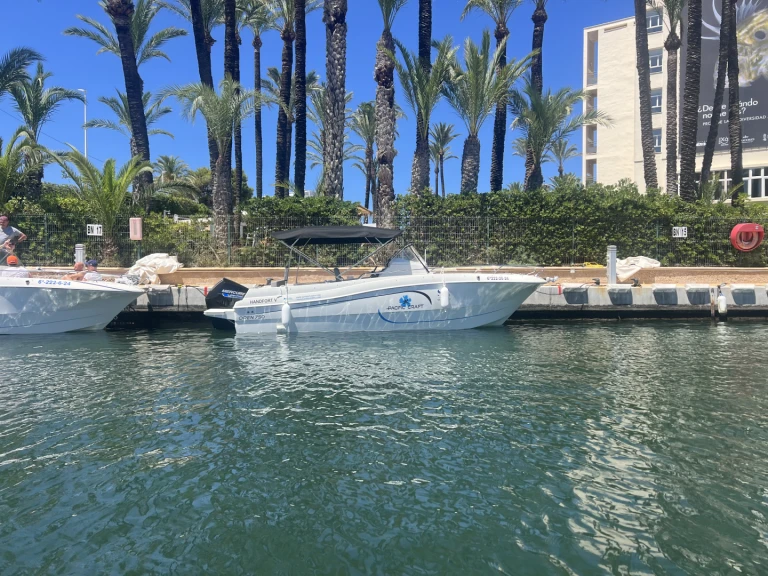 Vermietung Motorboot Pacific Craft mit Führerschein