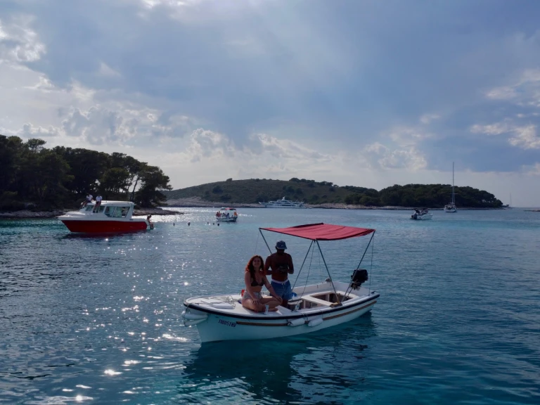 Bootsverleih Jugoplastika Jugoplastika Hvar Samboat