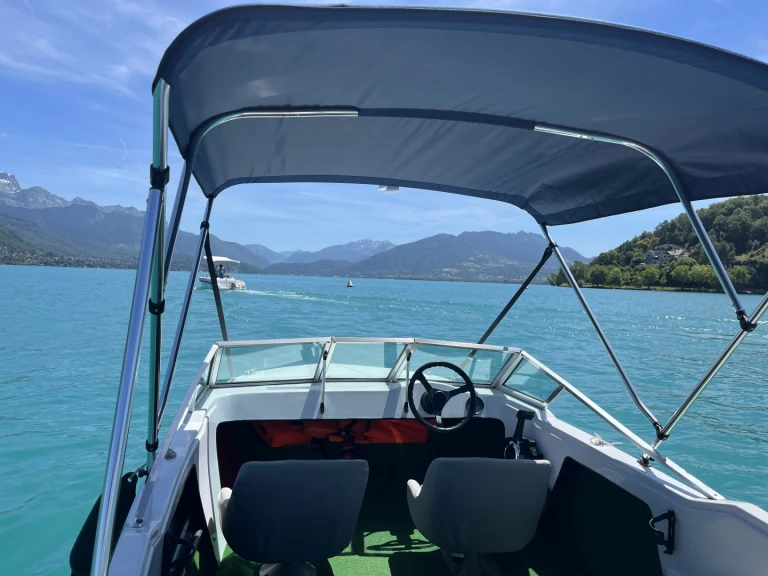 Motorboot mieten in Annecy zum besten Preis