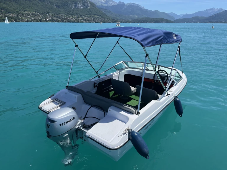 Ein Glastron GT 185 mieten in Annecy