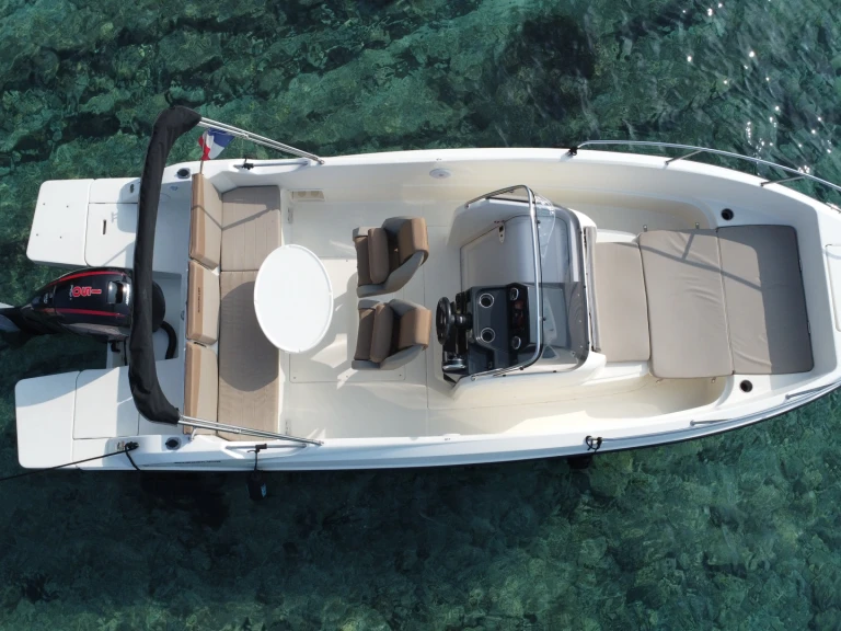 Boot mieten Mandelieu-la-Napoule günstig Activ 675 Open