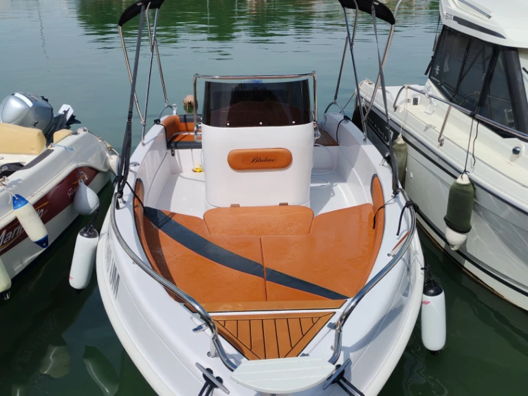 Motorboot mit oder ohne Skipper Bluline mieten in Umag