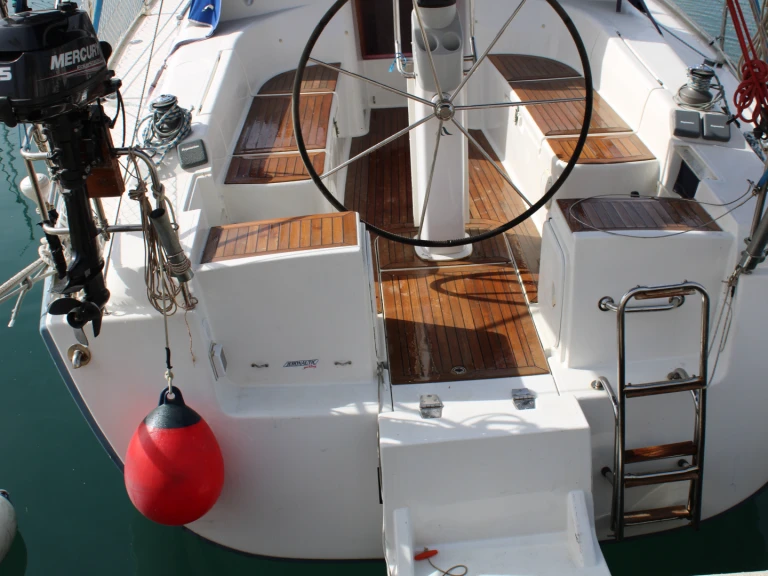 Ein Hanse 370e  mieten in Torrevieja