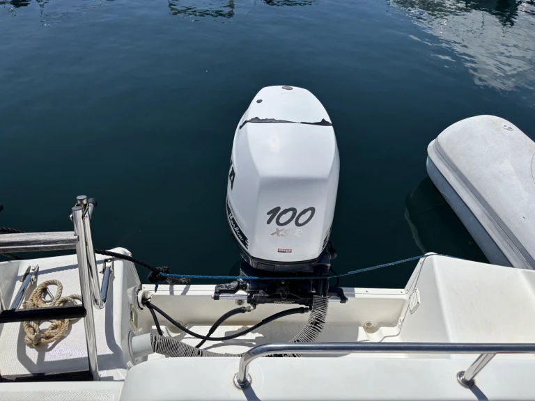 Vermietung Motorboot Selva mit Führerschein