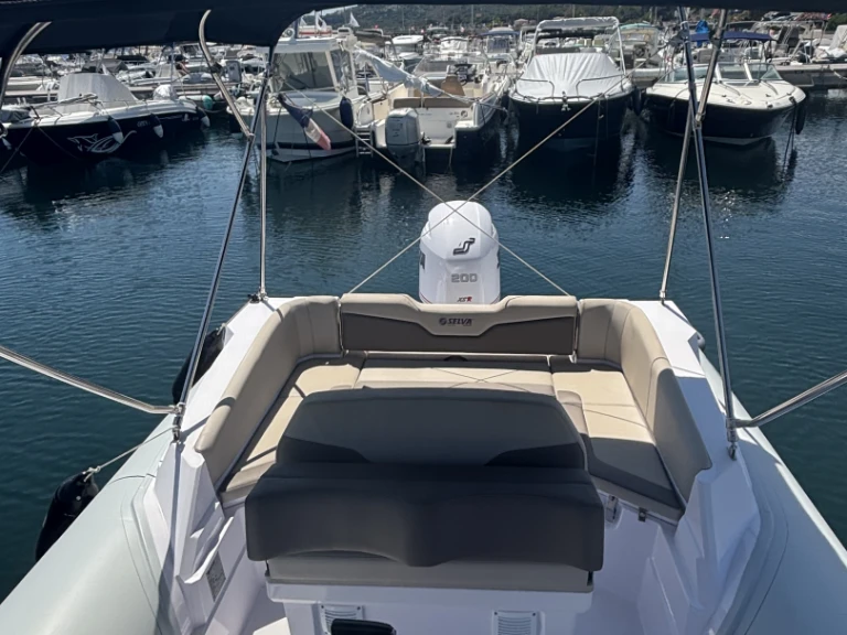 Bootsverleih Selva Selva D700 Les Issambres Samboat