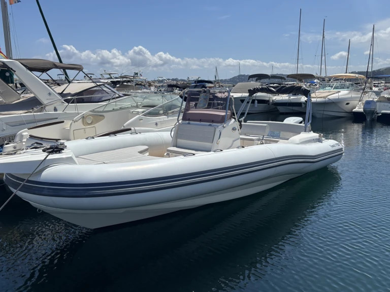 Marlin Boat 790 Pro Dynamic mieten Les Issambres