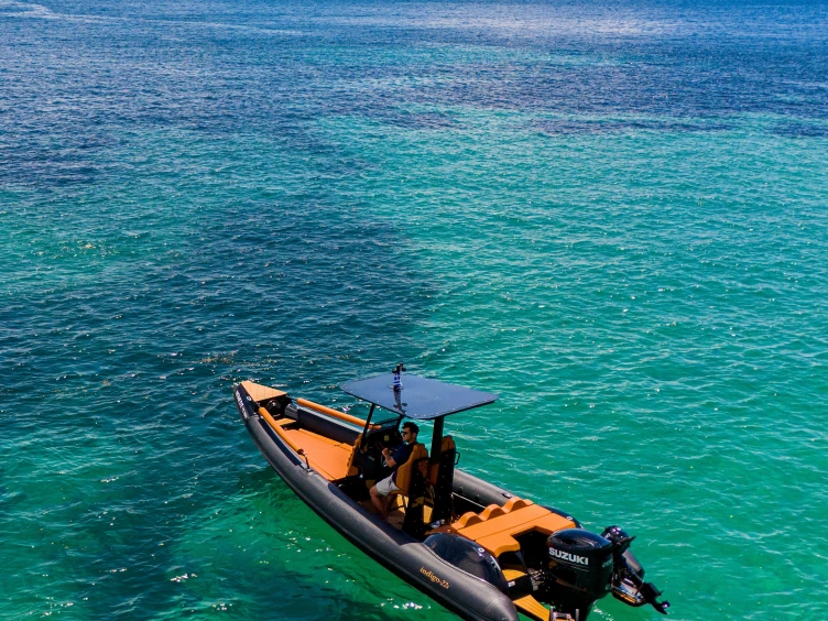 Motorboot mit oder ohne Skipper INDIGO mieten in Korfu