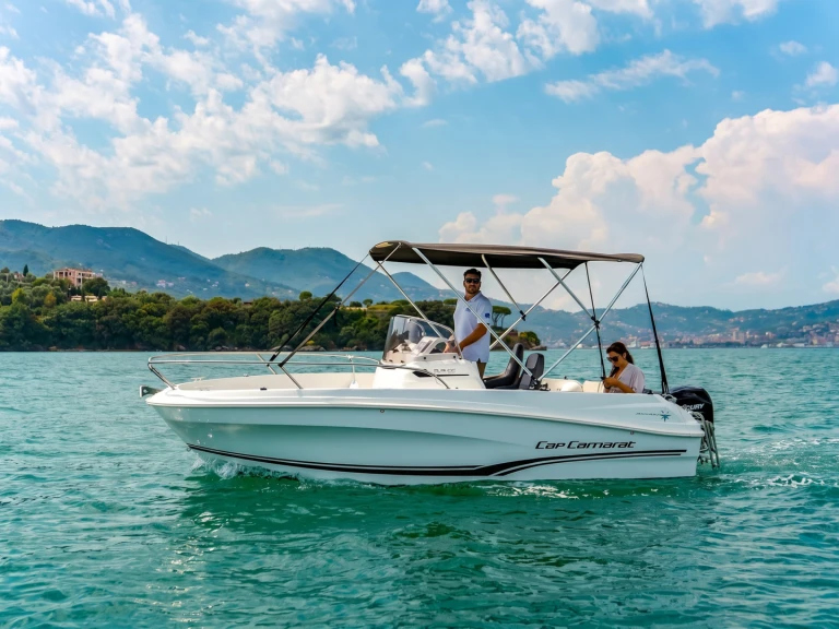 Motorboot mit oder ohne Skipper Jeanneau mieten in La Spezia