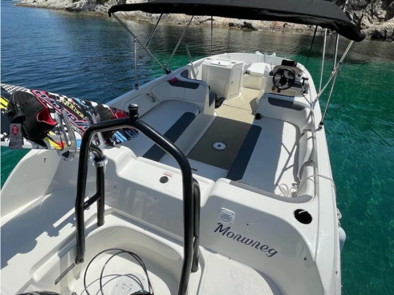 Motorboot mit oder ohne Skipper Bayliner mieten in Hyères