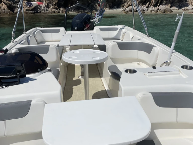 Motorboot mieten in Hyères zum besten Preis