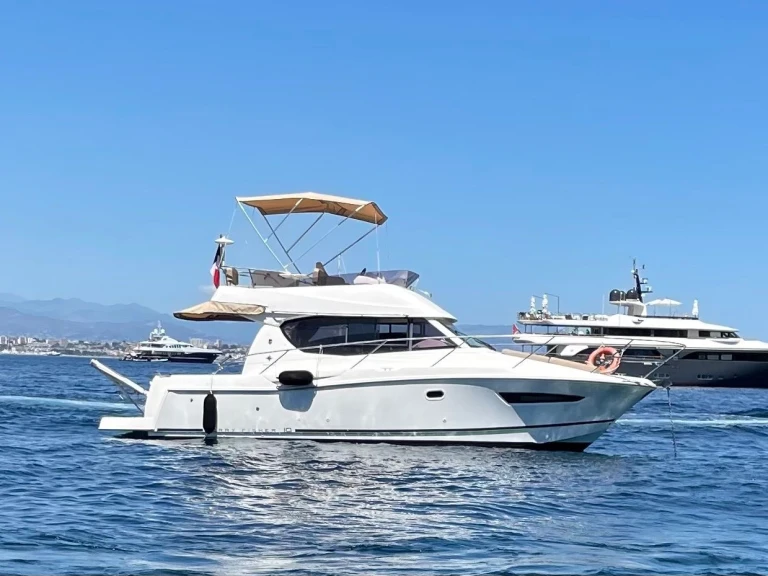 Motorboot mieten in Saint-Laurent-du-Var - Jeanneau Merry Fisher 10