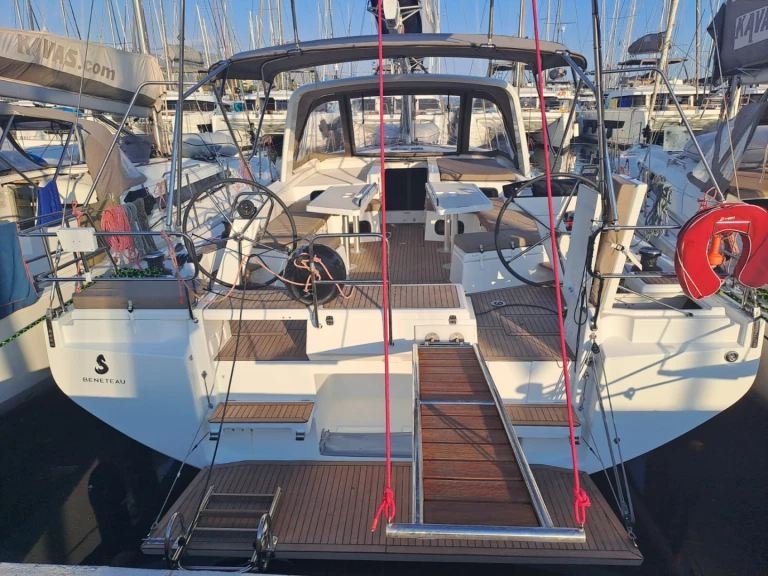 Bénéteau Oceanis 52 - 6 cab. mieten Álimos
