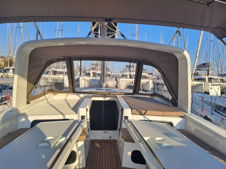YachtCharter in Álimos - Bénéteau Oceanis 52 - 6 cab. auf SamBoat