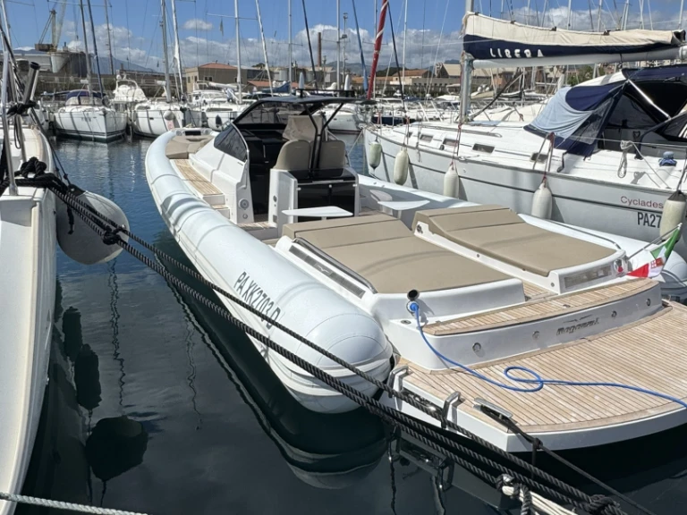 Schlauchboot mieten in Palermo - Magazzu MX-13 coupè
