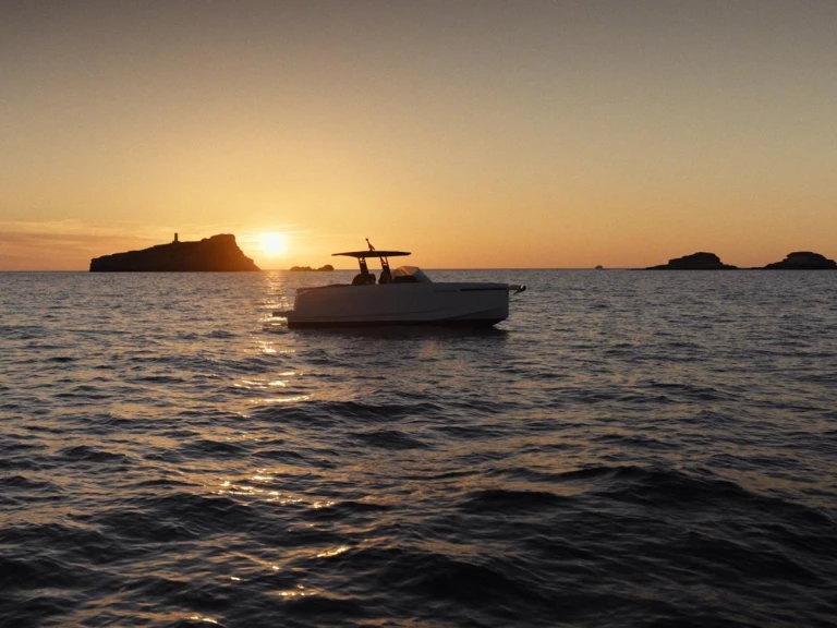 Ein DE ANTONIO Yachts D29 Open mieten in Palma de Mallorca