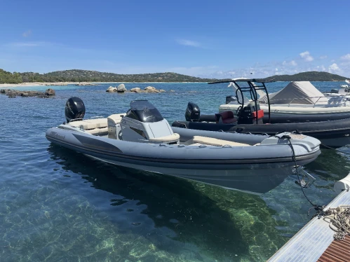 Ein Lomac Adrenalina 9.0 mieten in Porto-Vecchio