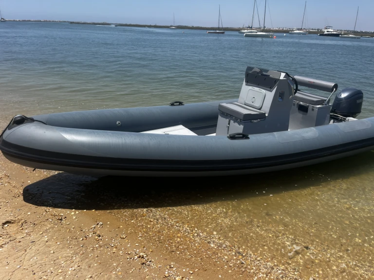 Schlauchboot mit oder ohne Skipper 3dtender mieten in Faro