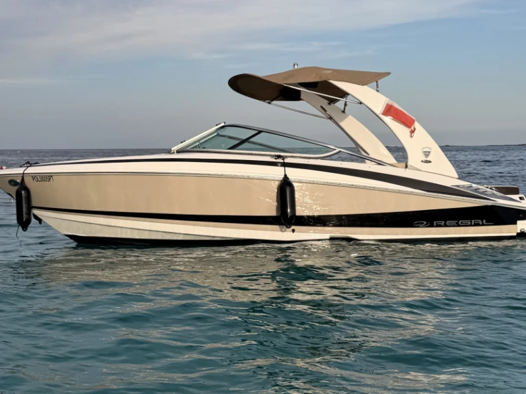 Motorboot mit oder ohne Skipper Régal mieten in Mandelieu-la-Napoule