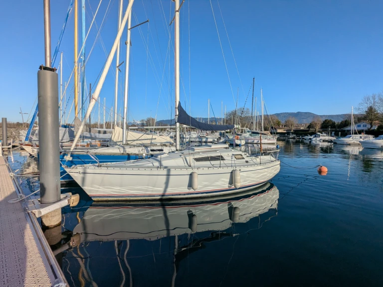 Segelboot mit oder ohne Skipper Bénéteau mieten in Sciez