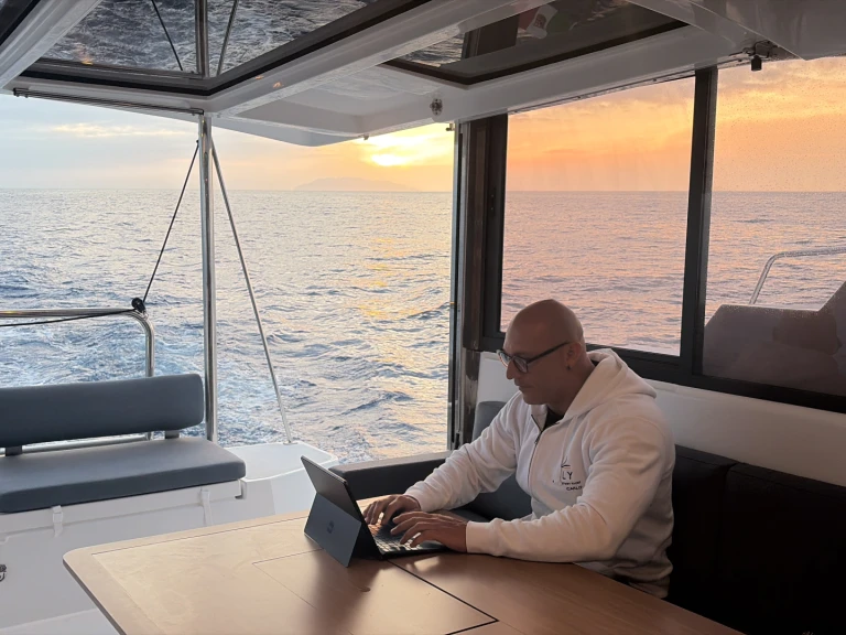 Boot mieten Rimini günstig Bali Catspace MY