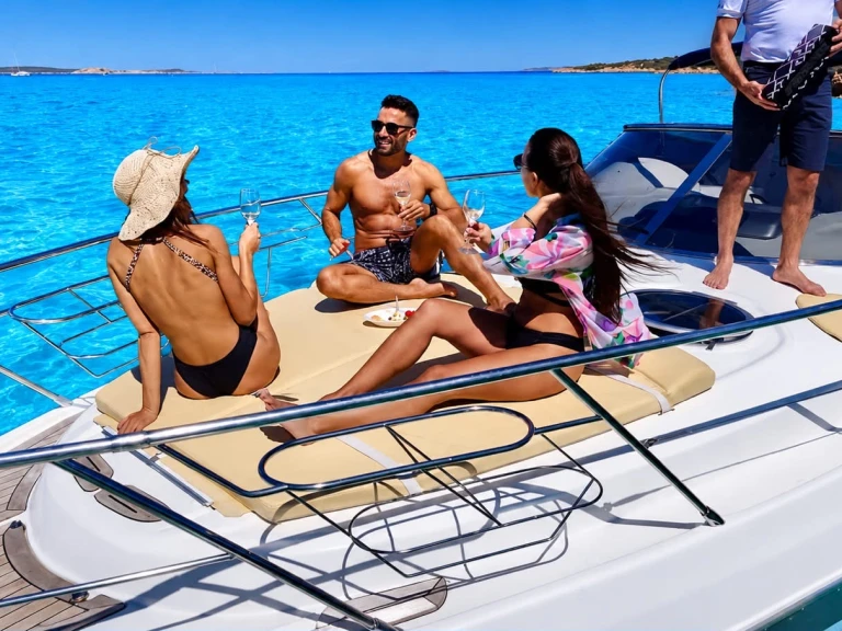 YachtCharter in Antibes - Cranchi Endurance 41 auf SamBoat