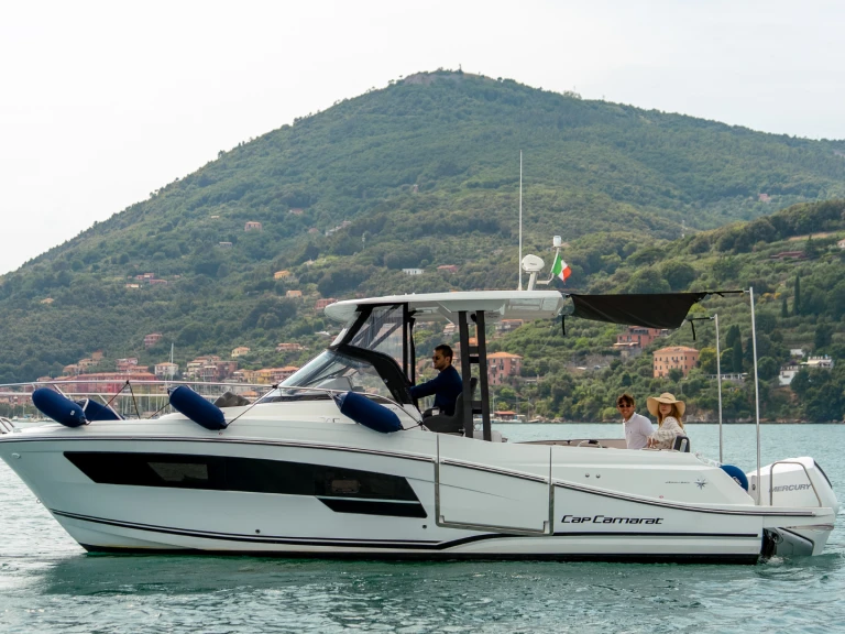 YachtCharter in La Spezia - Jeanneau Cap Camarat 9.0 WA auf SamBoat