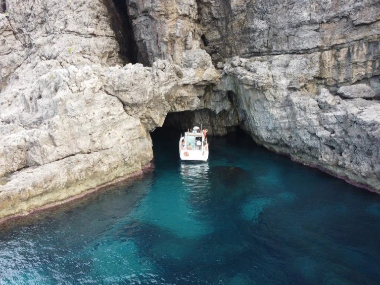 Faeton Faeton 930 Moraga mieten Trapani