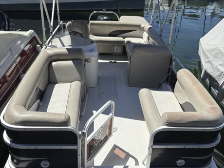 Motorboot mieten in Aix-les-Bains zum besten Preis