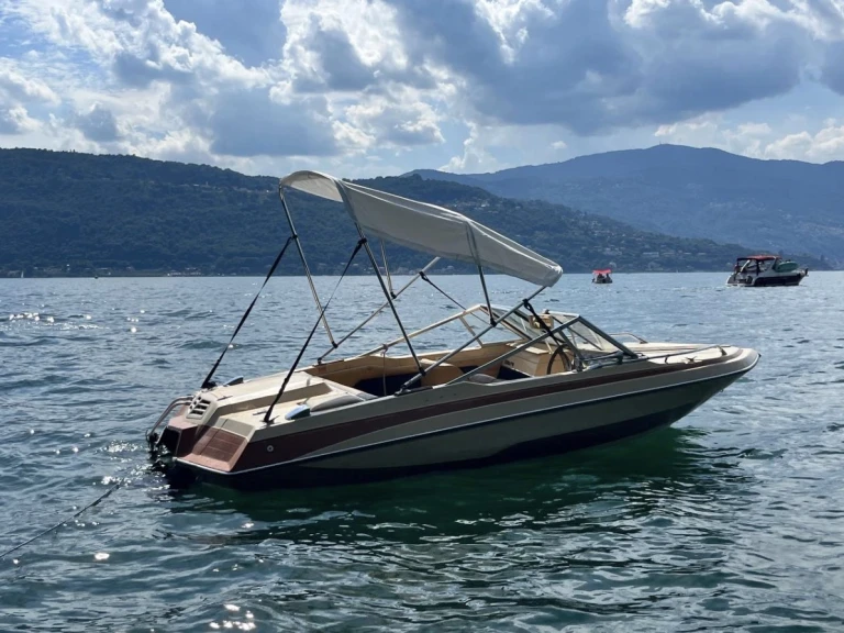 Vermietung Motorboot Glastron mit Führerschein
