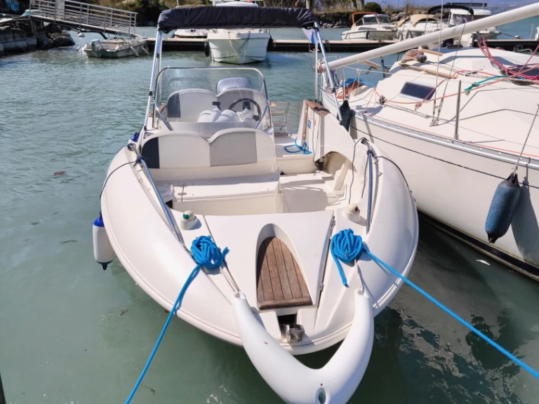 Motorboot mieten in Amphion-les-Bains zum besten Preis