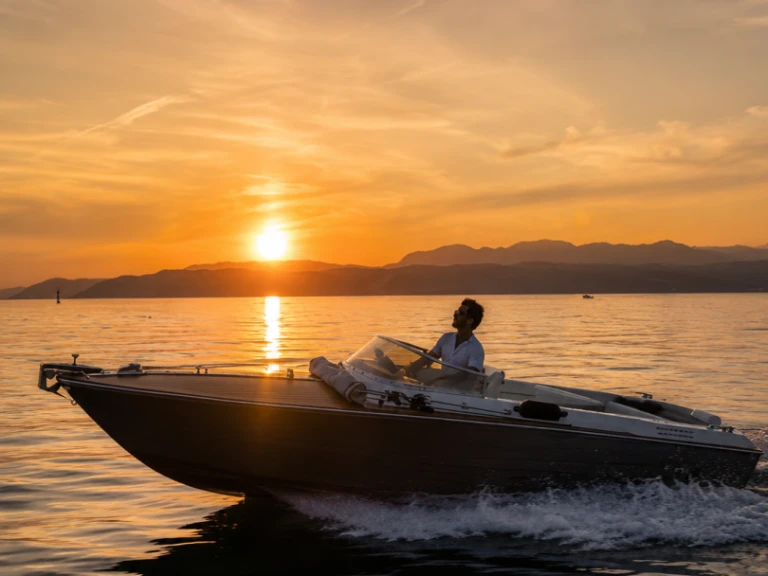 Motorboot mieten in Sirmione - Ilver JUNIOR 22