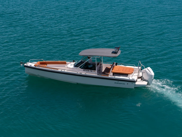 Ein Axopar Axopar 28 T-Top mieten in Split