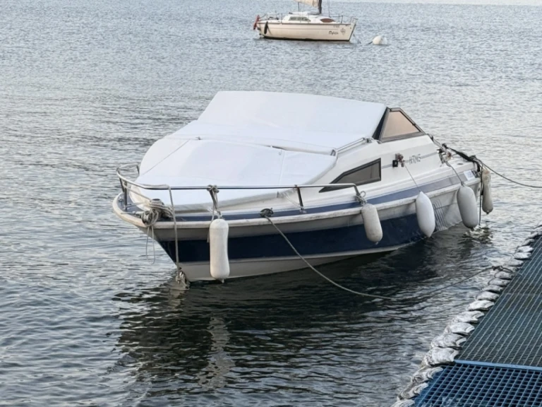 Vermietung Motorboot A HELLAS mit Führerschein