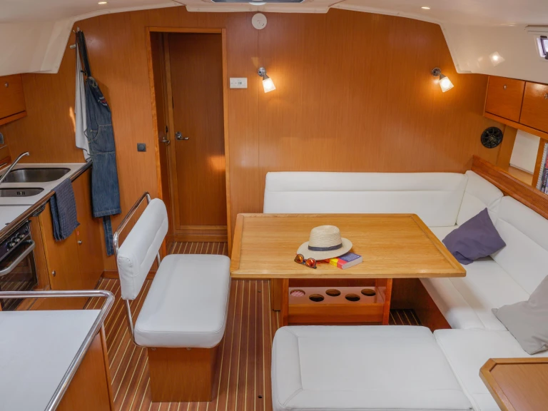 Segelboot mit oder ohne Skipper Bavaria mieten in L'Anse Mitan