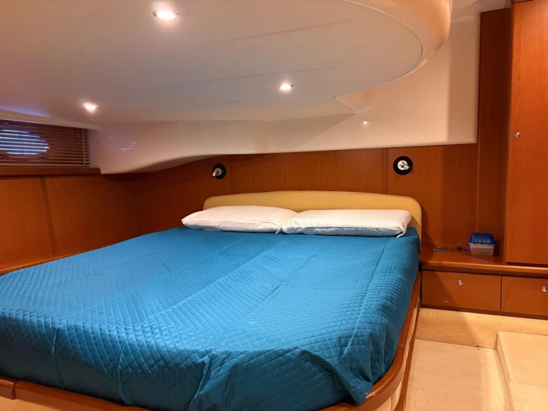 Azimut Atlantis 42 mieten San Teodoro