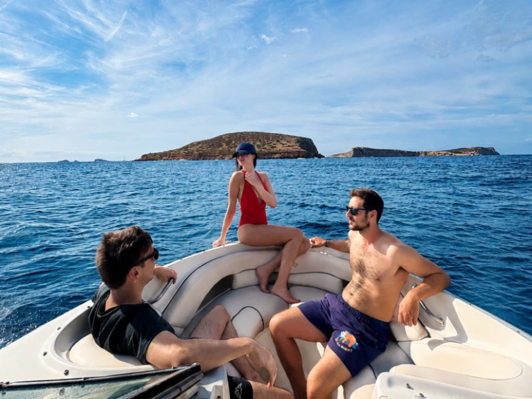 Motorboot mit oder ohne Skipper Sea Ray mieten in Sant Antoni de Portmany