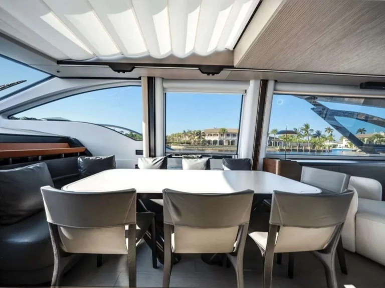 Boot mieten Miami günstig Six Seven