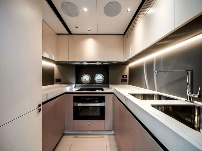 Bootsverleih Azimut Six Seven Miami Samboat